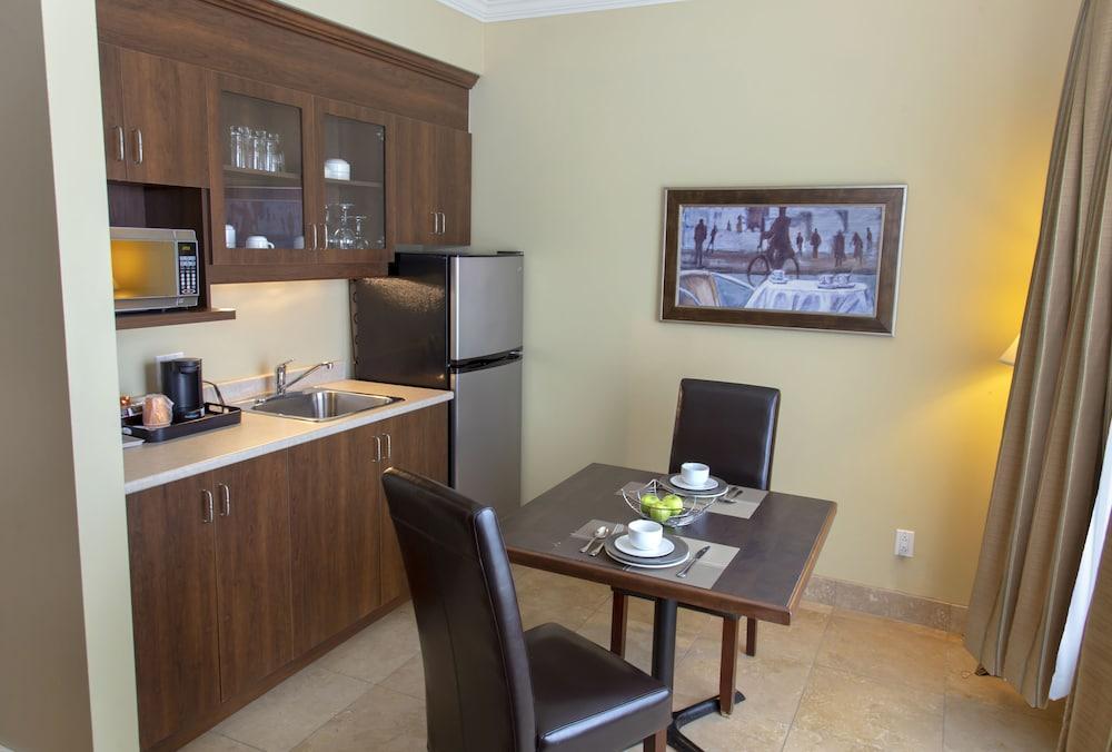 Hotel Brossard Εξωτερικό φωτογραφία