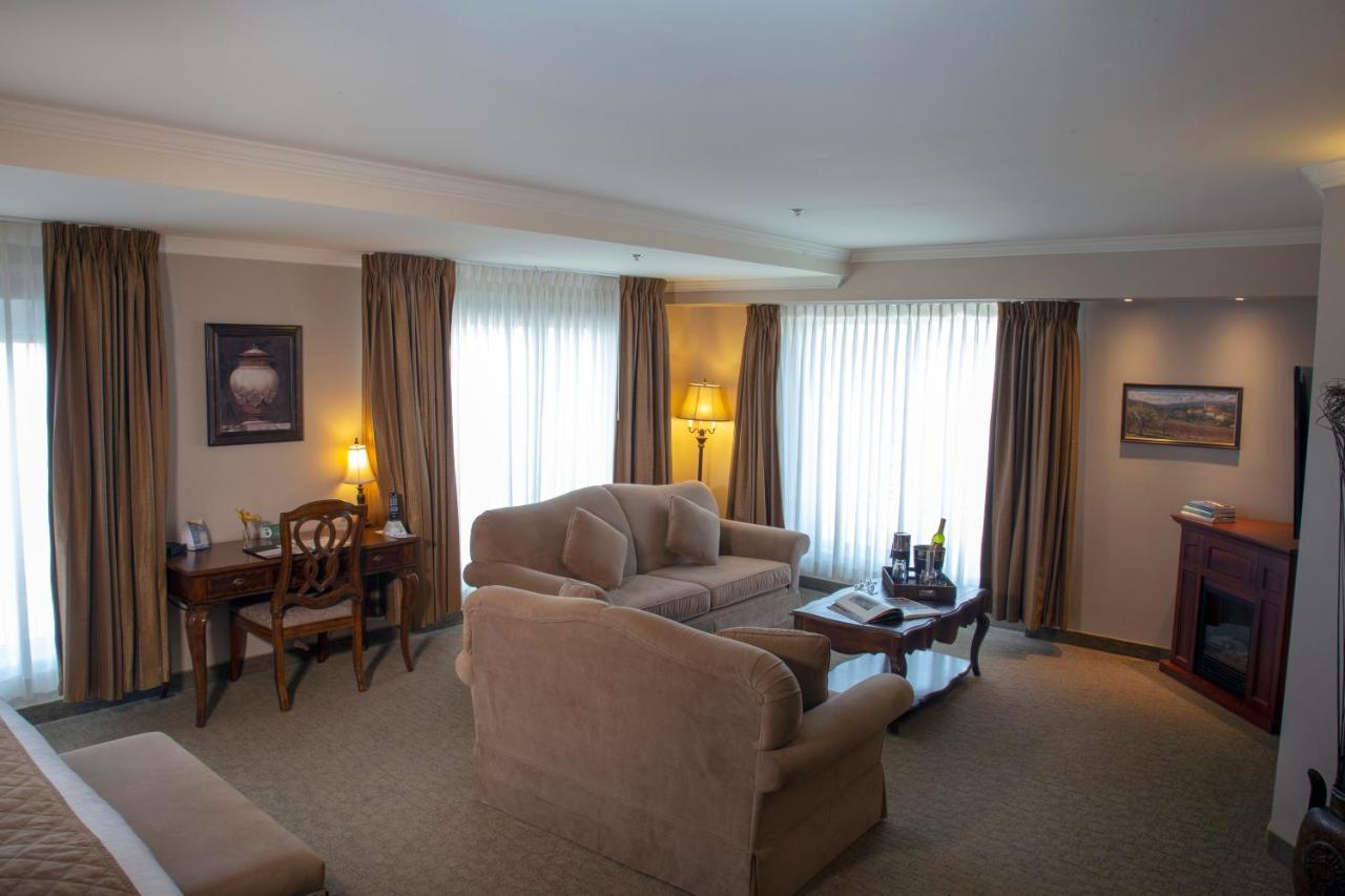 Hotel Brossard Εξωτερικό φωτογραφία