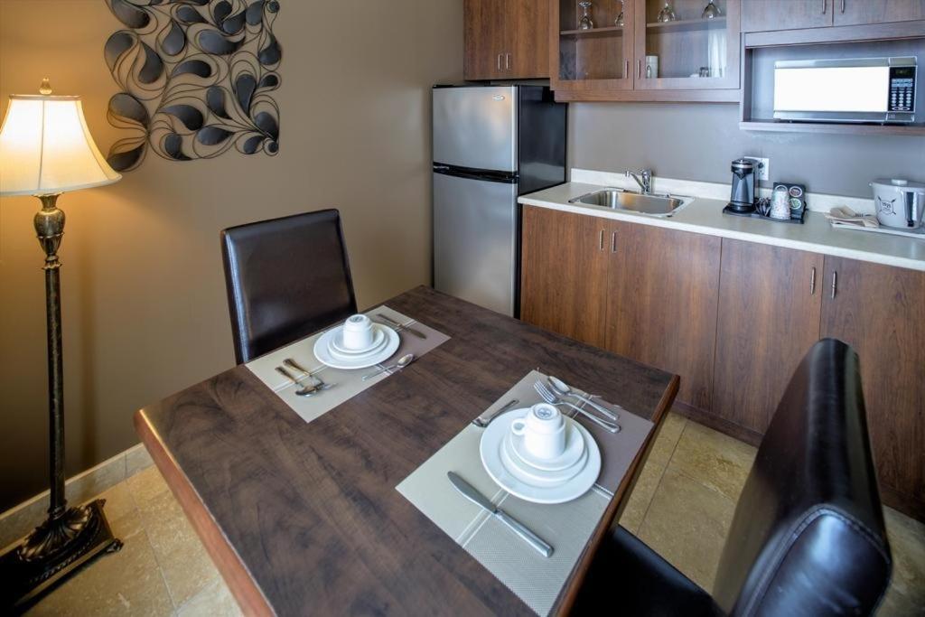 Hotel Brossard Εξωτερικό φωτογραφία